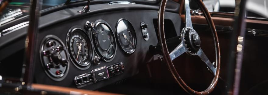 black and brown steering wheel